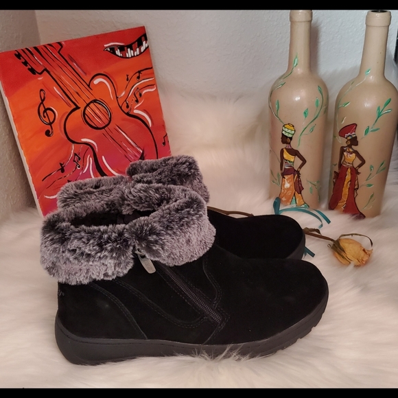 Ladies Jessica All Weather Bootie - Picture 2 of 5